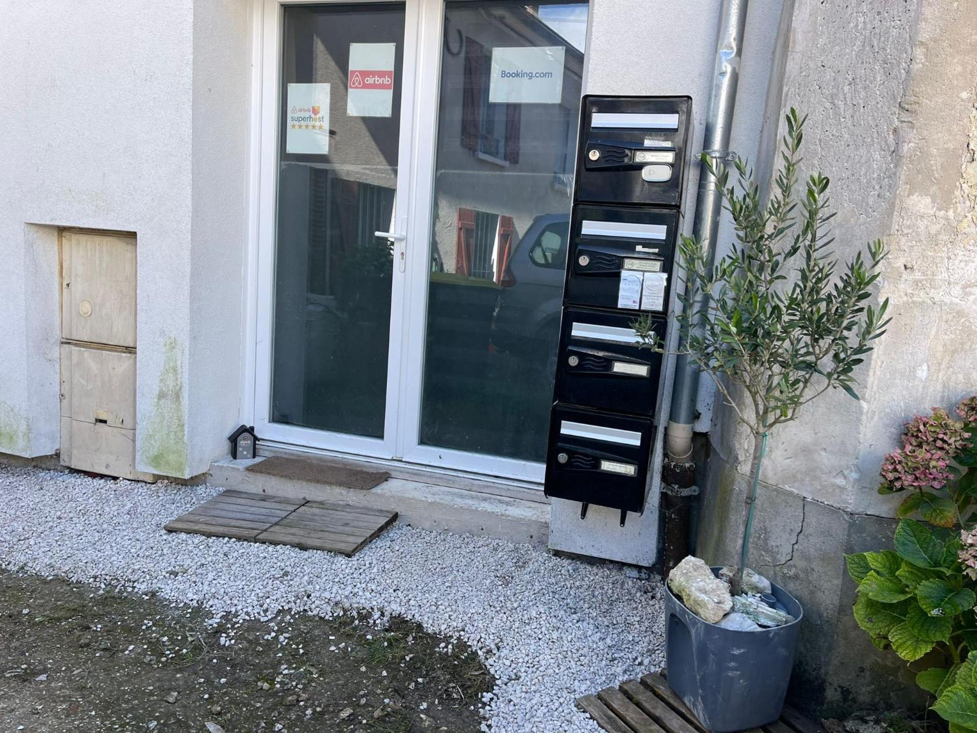 Appartement Villiers Sur Morin Proche De Disneyland Екстер'єр фото